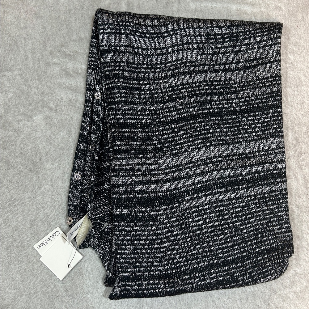 CALVIN KLEIN • Charcoal and Light Gray Knit Scarf w clear sequined embellishment